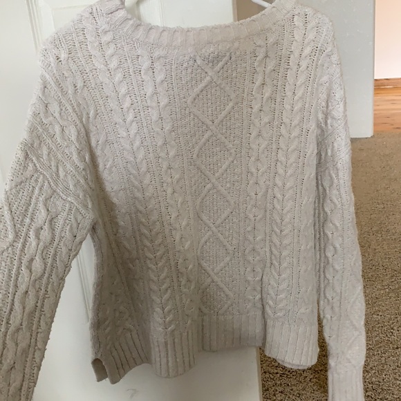 American Eagle Knit - Picture 4 of 4